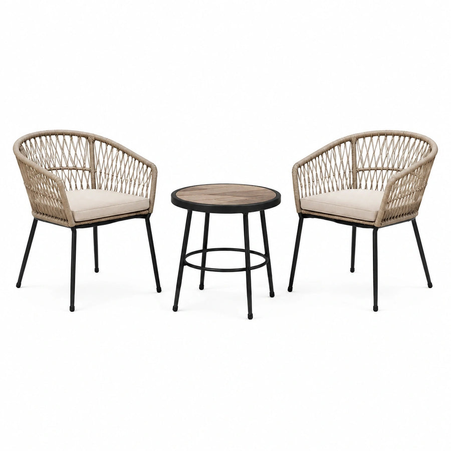 Salon de jardin Xernavik avec 2 fauteuils et table ronde en métal noir et tressage beige, style contemporain.